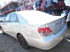 2005 Toyota Camry LE Silver 2.4L AT #Z22905